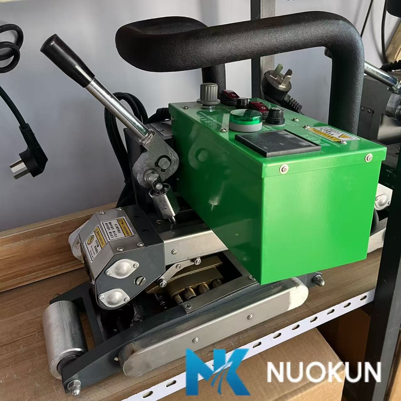 geomembrane welding machine