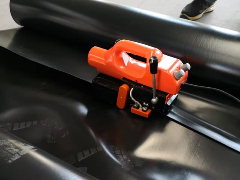 वॉटरप्रूफिंग वेल्डर - मशीन प्रदर्शन और पैकेजिंग परिचय