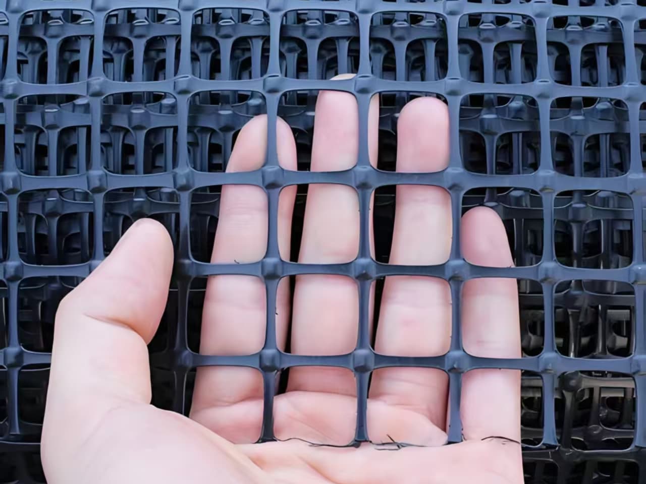 इंडोनेशिया – क्या जियोग्रिड वास्तव में नरम मिट्टी की नींव पर लागत बचा सकता है?